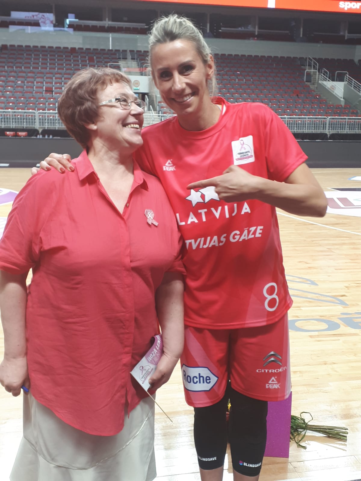 Latvijas sieviešu basketbola komandas un kapteines Guntas Baško atbalsts
